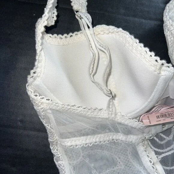 Victoria's Secret 32B TEDDY ONE-PIECE BODYSUIT COCONUT WHITE FLORAL EMBROIDERY - Picture 6 of 7